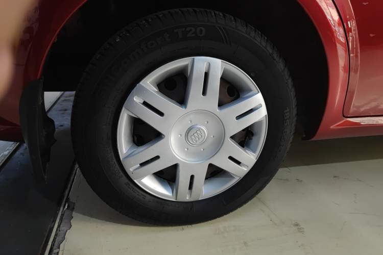 Used Buick Excelle 2013 1.5L Automatic Classic Model Exterior 5