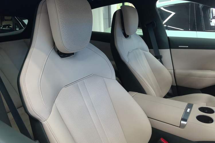 Used Xiaomi Auto YU7 2025 Ultra-Long Range Rear-Wheel Drive Version
