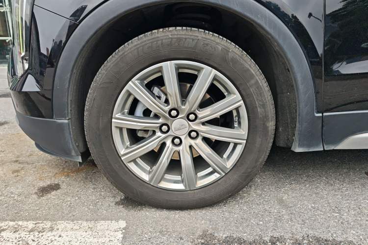 Used Cadillac XT4 2020 28T Two-Wheel-Drive Leading Version Exterior 5