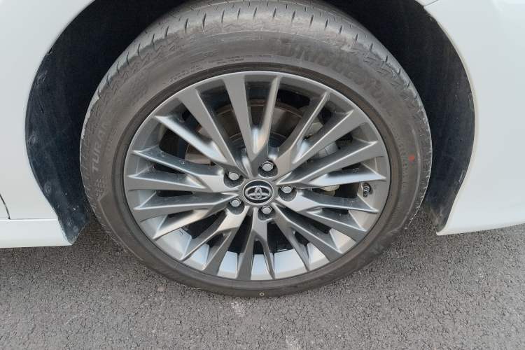 Used Toyota Camry 2018 Dual-Engine 2.5 HG Luxury Edition
