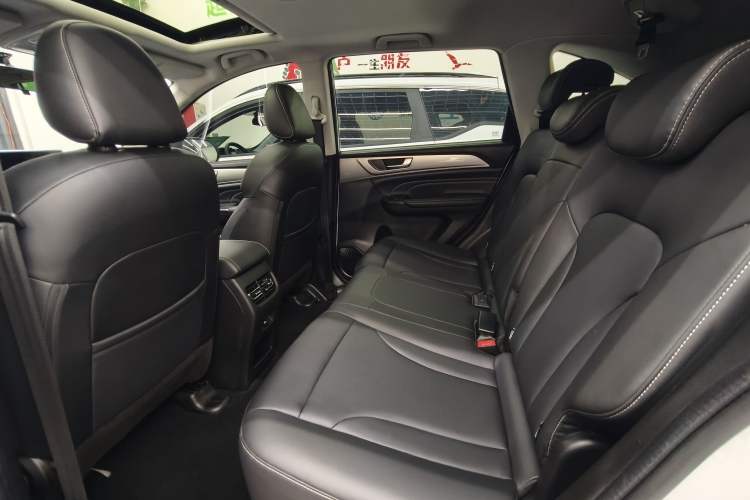 Used Haval M6 2023 PLUS 1.5T DCT Luxury Smart Connectivity Model