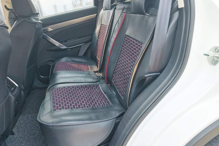 Used Geely Auto Emgrand X7 Sport 2020 1.5TD Automatic Smart Connect PRO Left Rear Seat