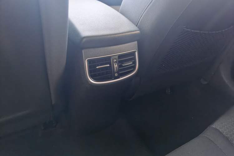 Used Hyundai Elantra (6th Generation / Lingdong) 2018 1.4T Dual-Clutch Xuan Dong · Dynamic Edition Interior 1