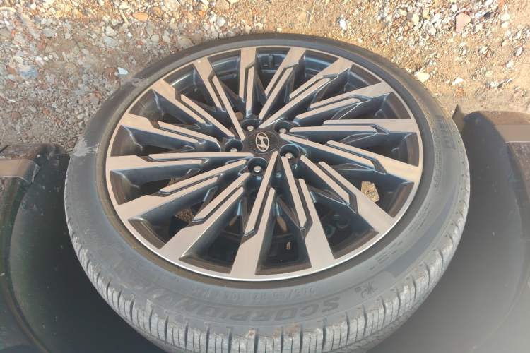 Used Hyundai Santa Fe 2024 2.0T Connoisseur Pro Max