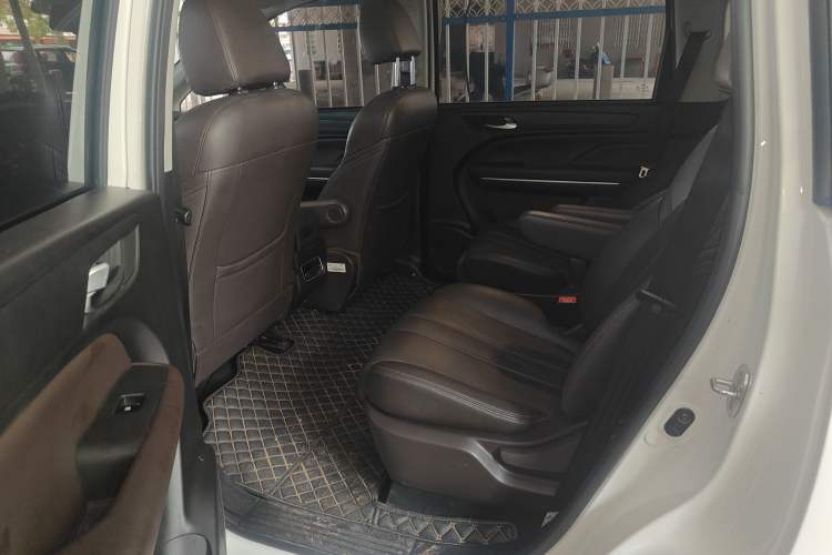 Used GAC Trumpchi M6 2019 270T DCT Luxury Edition (7-seater) China VI Interior 3