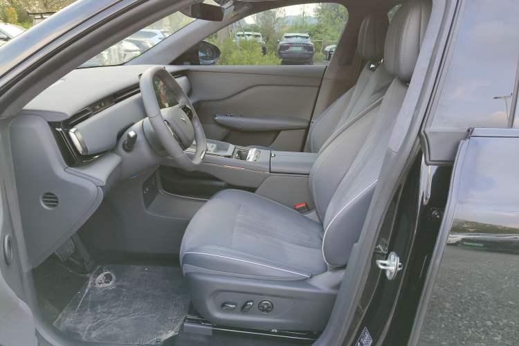 Used VOYAH COURAGE 2024 Four-Wheel Drive Global Edition

