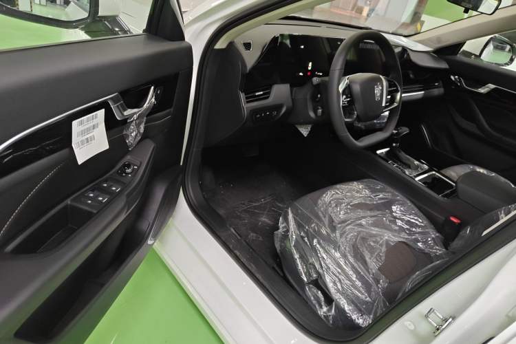 Used Bestune B70 2025 Dragon Edition 1.5T Quality Enjoyment Model Interior 3