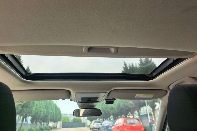 Used Honda Civic 2023 240TURBO CVT Dynamic · Center Stage Special Edition Headliner