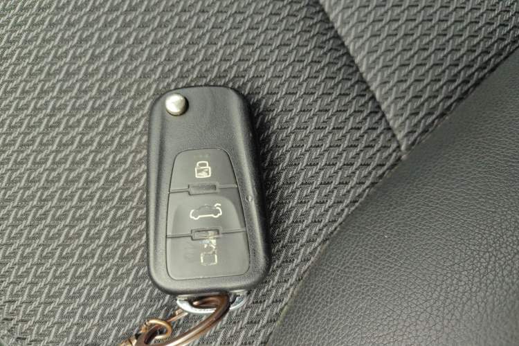 Used Roewe 350 2014 1.5L Automatic Xunyue Version
