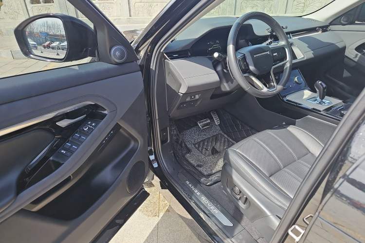 Used Land Rover Range Rover Evoque New Energy 2022 Aurora L P300e Plug-in Hybrid Electric Version