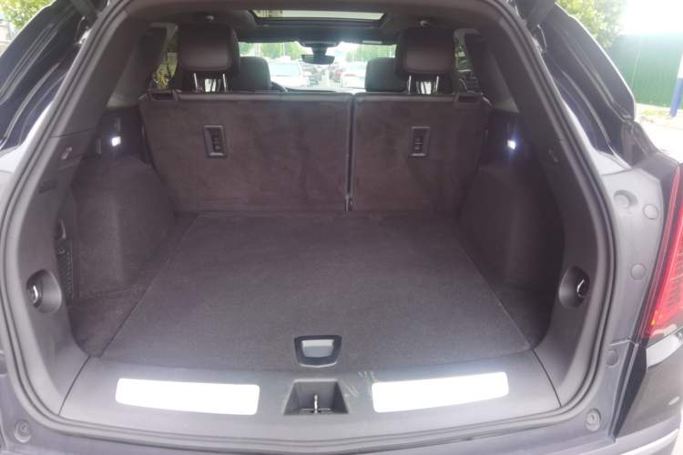 Used Cadillac XT5 2021 28T Luxury Model

