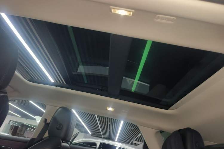 Used Land Rover Range Rover Evoque 2023 Aurora L 249 PS Luxury Edition