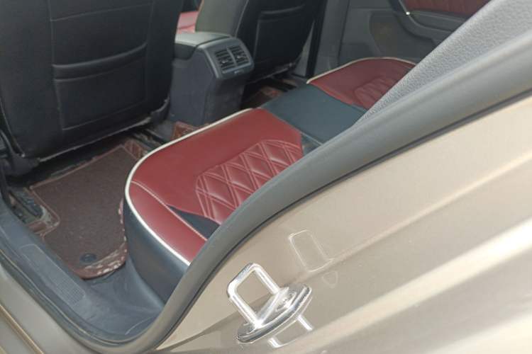 Used Volkswagen Golf 2017 1.6L Automatic Comfort Million-Vehicle Anniversary Edition