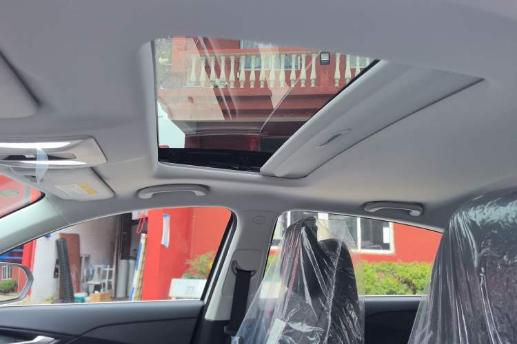 Used CHANGAN Eado 2025 Blue Whale 1.5T 500Bar Prestige Model
