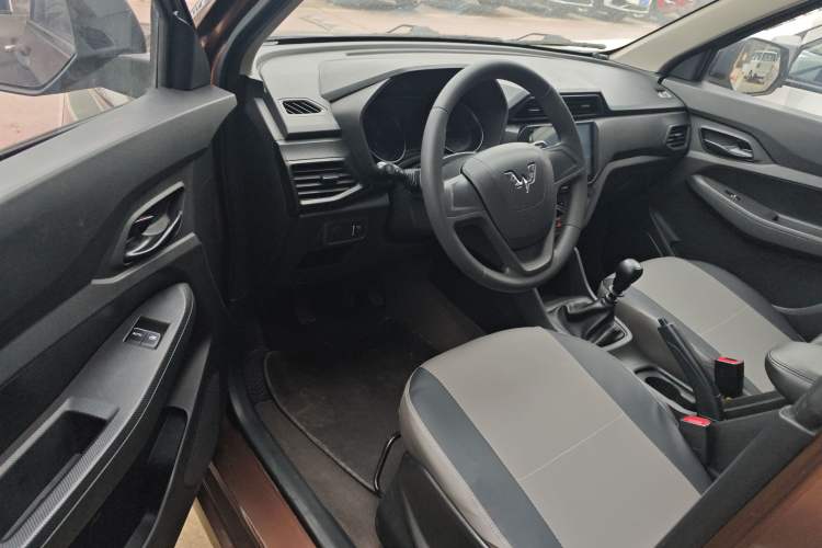 Used Wuling Hongguang 2021 1.5L S Base Version LAR