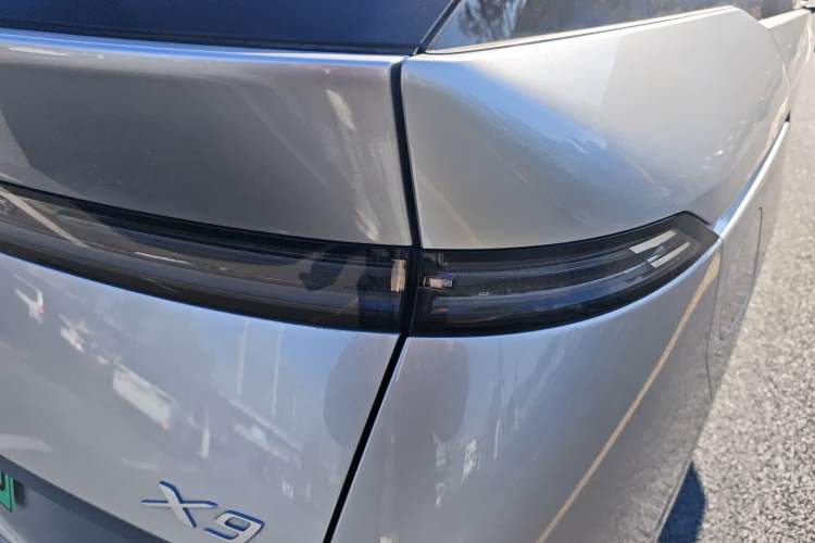 Used XPeng X9 2024 610 Long-Range Pro
