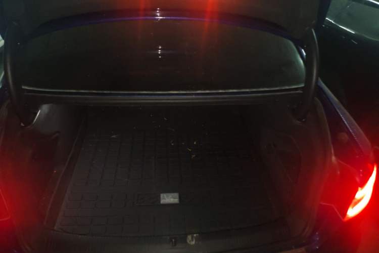 Used Audi A4L 2019 40 TFSI Ambition China VI Trunk