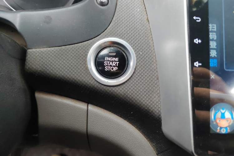 Used Hyundai Verna (older generation) 2014 1.4L Manual Top-Tier Model TOP
