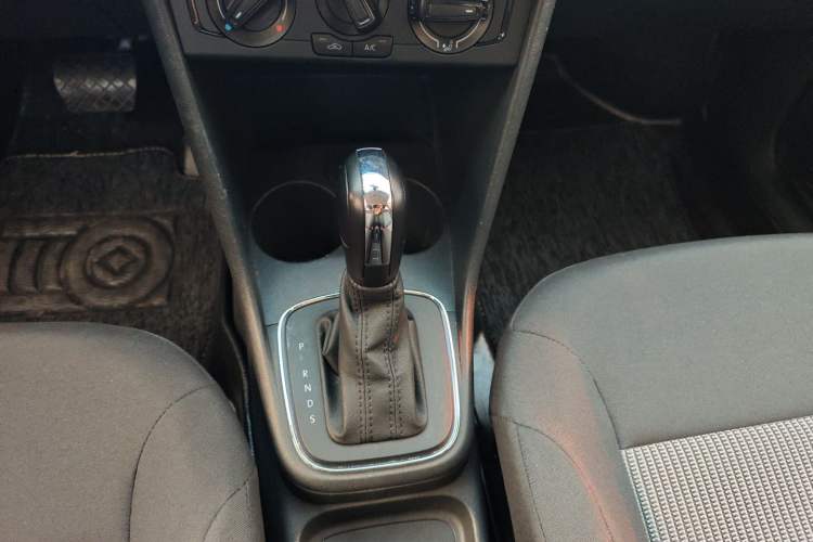 Used Volkswagen Polo 2018 1.5L Automatic Advanced Driving Model Gear Lever