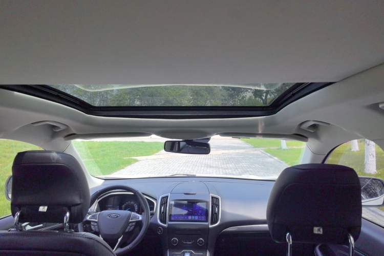 Used Ford Edge 2018 EcoBoost 245 Two-Wheel-Drive Titanium 7-Seater China VI Standard Headliner