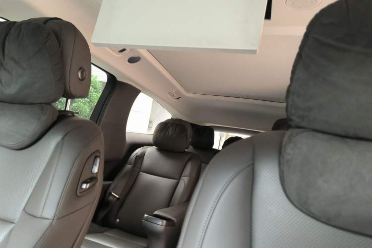 Used Li Auto MEGA 2024 Ultra Model Interior 4