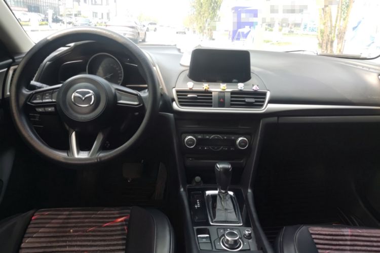 Used Mazda 3 Axela 2017 Hatchback 1.5L Automatic Luxury Model Emission Standard China V Center Console