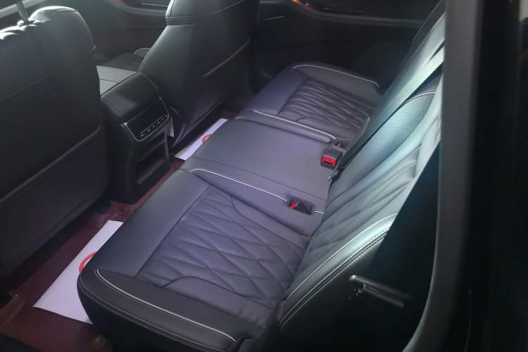 Used GAC Trumpchi GS8 2022 Linghang Series 2.0 TGDI Two-Wheel-Drive Luxury Smart Connectivity Version (7 Seats) Interior 3