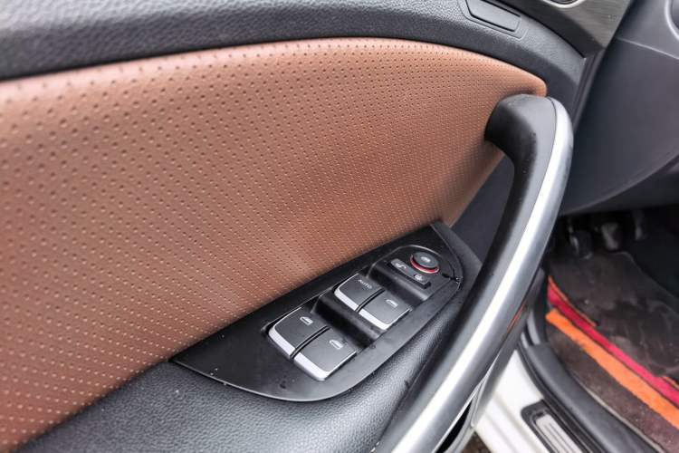 Used BYD Song 2016 GaiShi Edition 1.5TI Manual Elite Model