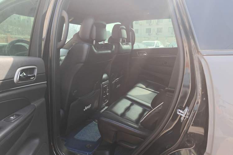 Used Jeep Grand Cherokee 2017 3.0L Comfort Navigation Edition