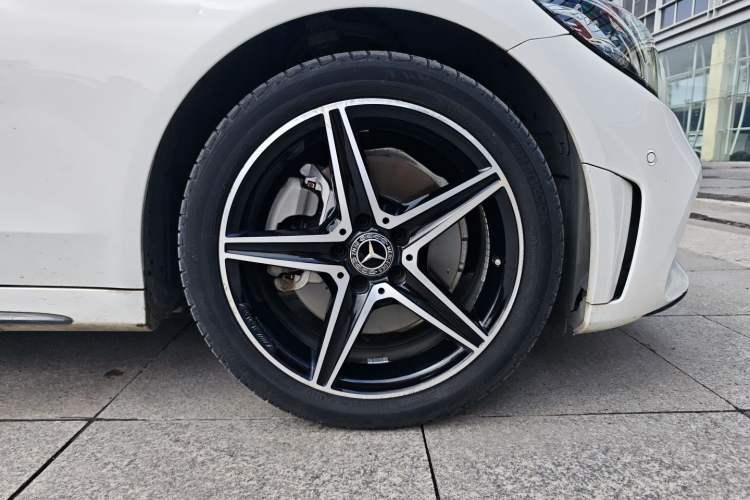 Used Mercedes-Benz C-Class 2019 C 260 Sport Edition 4MATIC Exterior 5