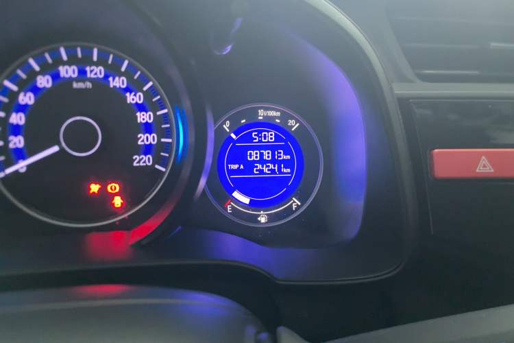 Used Honda Fit 2016 1.5L LXS CVT Comfort Sunroof Version Odometer Close Up