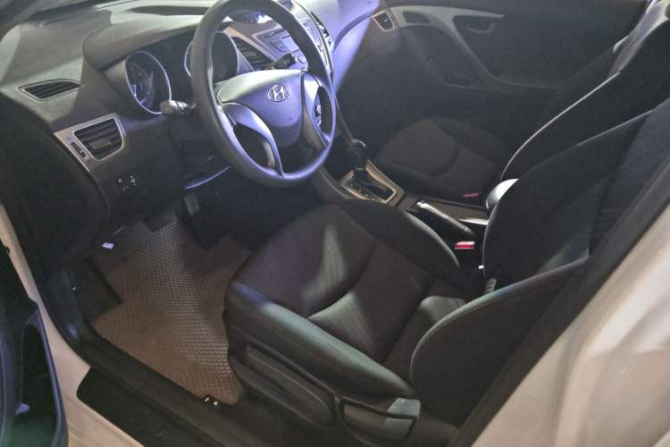 Used Hyundai Elantra (5th Generation / Langdong) 2016 1.6L Automatic Smart Version Left Front Seat