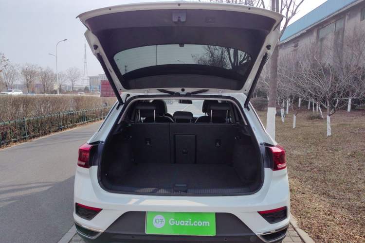 Used Volkswagen T-ROC 2021 280TSI DSG Two-Wheel Drive Comfort Connect Edition