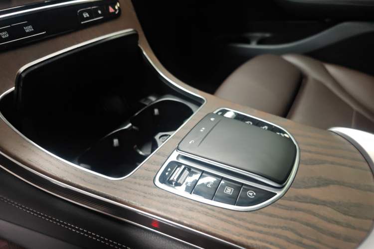 Used Mercedes-Benz GLC 2021 GLC 260 L 4MATIC Luxury Model Interior 2