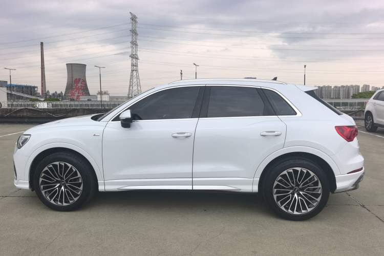 Used Audi Q3 2020 35 TFSI Fashion Dynamic Model Exterior 2