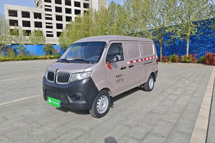 Used Jinbei Hiace X30 2023 1.5L Super-Enjoyment Van 2/5 Seats Non-Air-Conditioned Version SWC15M