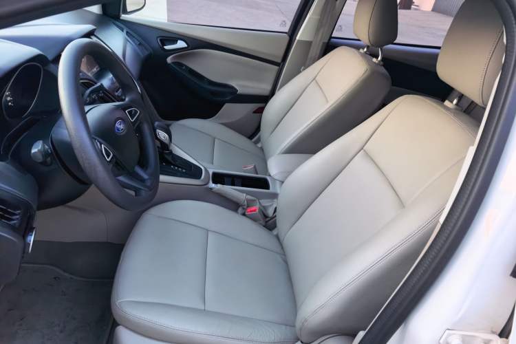 Used Ford Focus 2015 Sedan 1.6L Automatic Comfort Model