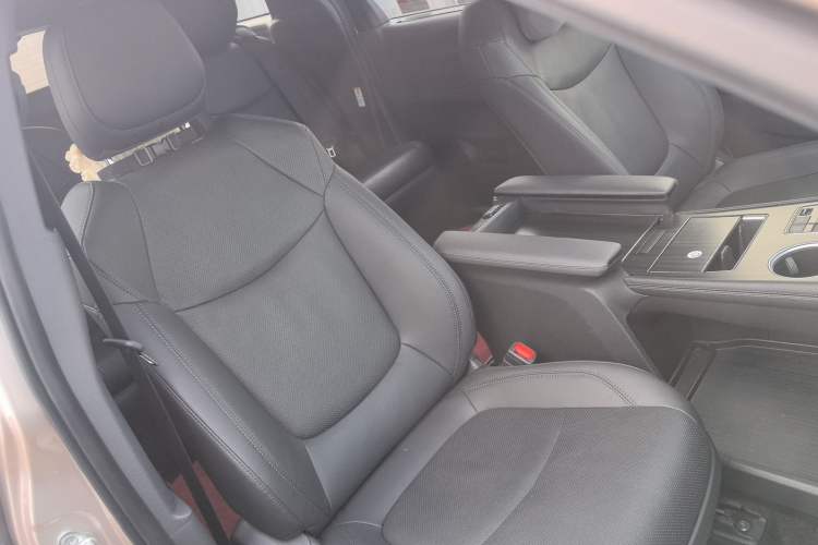 Used Toyota Sienna 2021 2.5L Hybrid Premium Edition