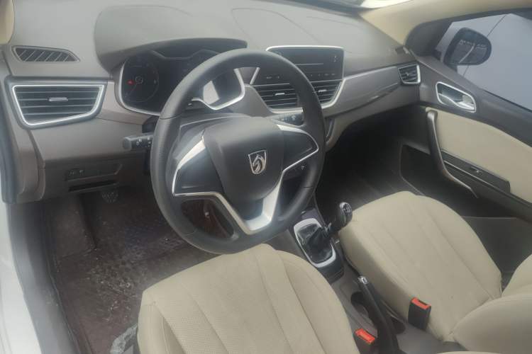 Used Baojun 310W 2017 1.5L Manual Comfort Version China V