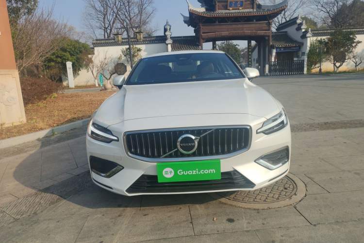 Used Volvo S60 2025 B4 Zhiyuan Luxury Edition