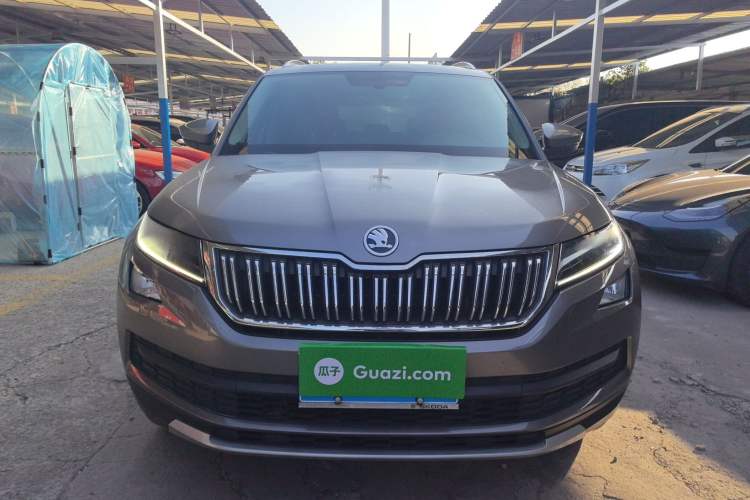 Used Skoda Kodiaq 2018 Facelifted TSI330 5-Seater Two-Wheel-Drive Luxury Enjoyment Edition