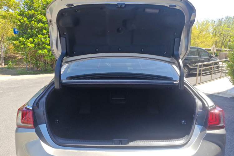 Used Lexus ES 2020 200 Excellence Edition
