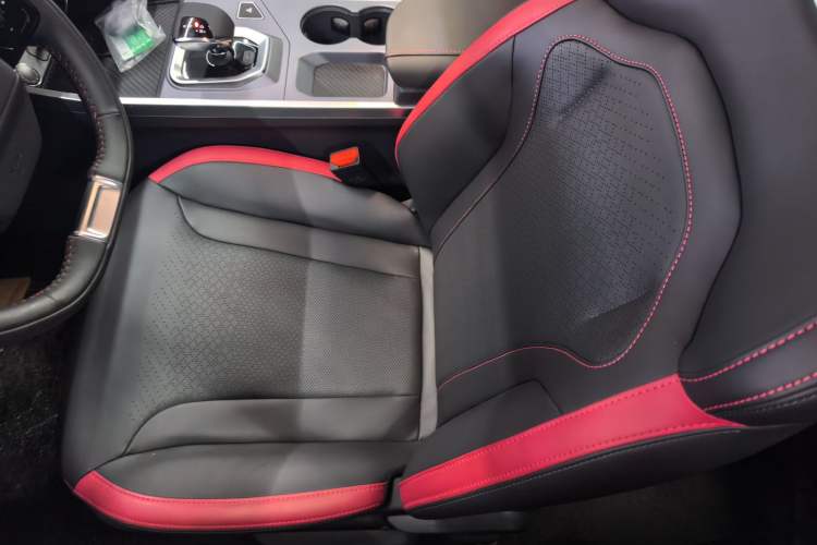 Used JETOUR Dashing 2026 Model—Youth Edition, 1.5T 6DCT Elite Edition

