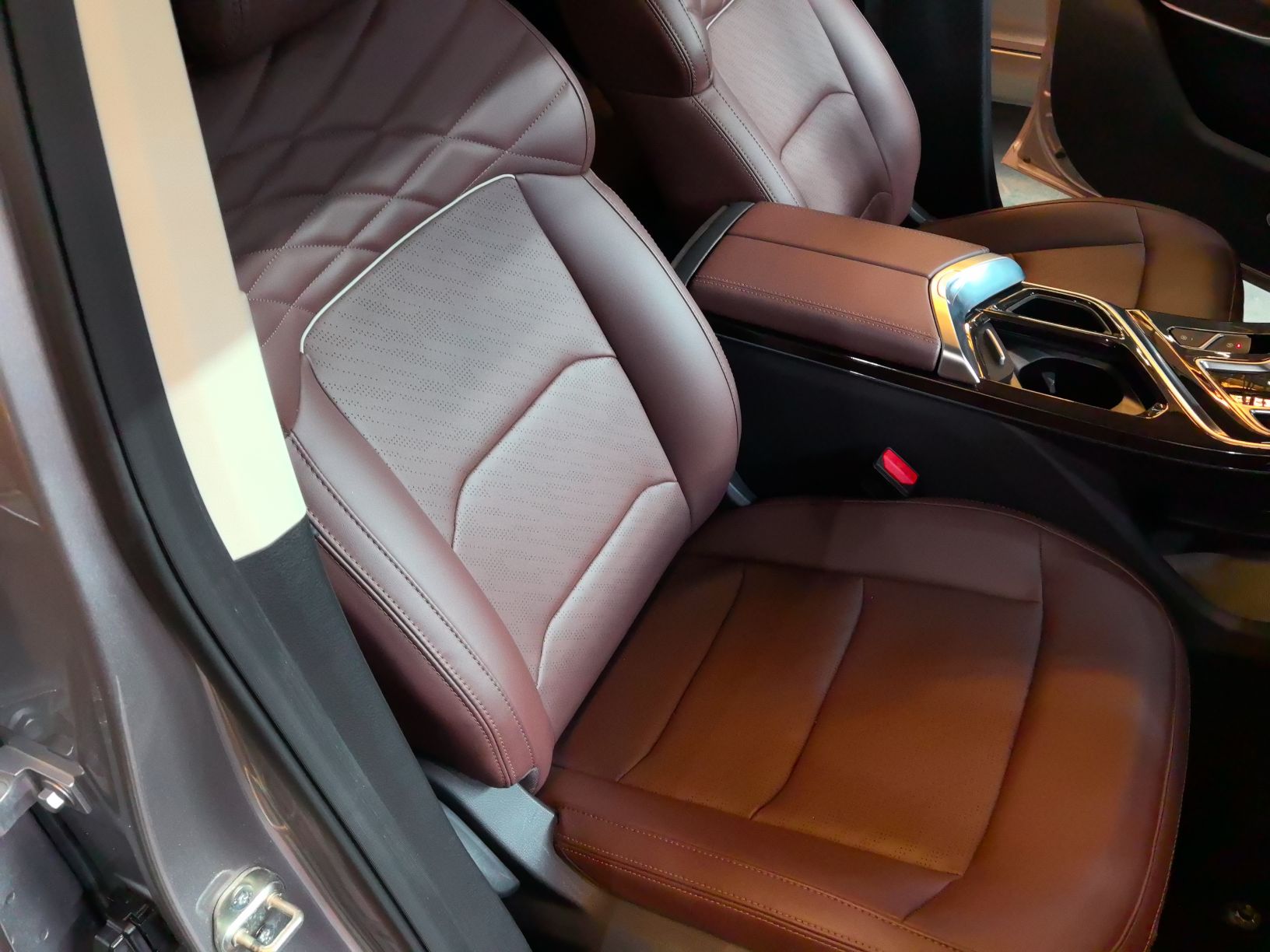 Geely Auto Jiajie 2022 1.8TD DCT Platinum Luxury Edition — снимка 13