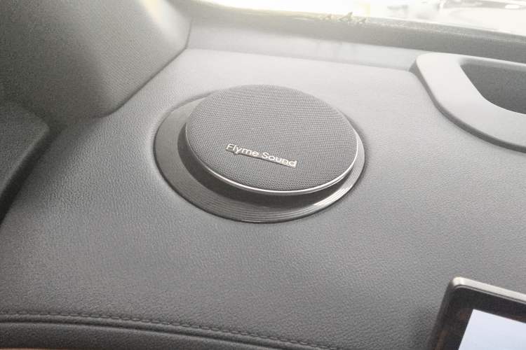 Used Geely Galaxy Xingjian 7 EM-i 2025 120km Exploration+ Version Interior 4