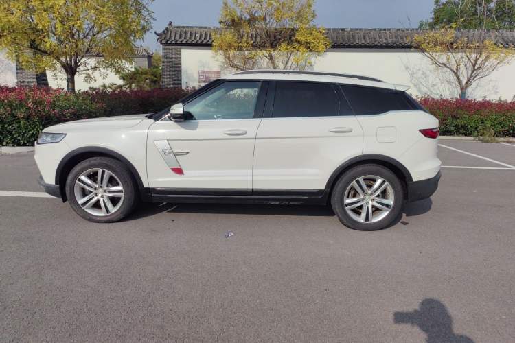 Used Zotye T700 2017 1.8T Manual Luxury Model
