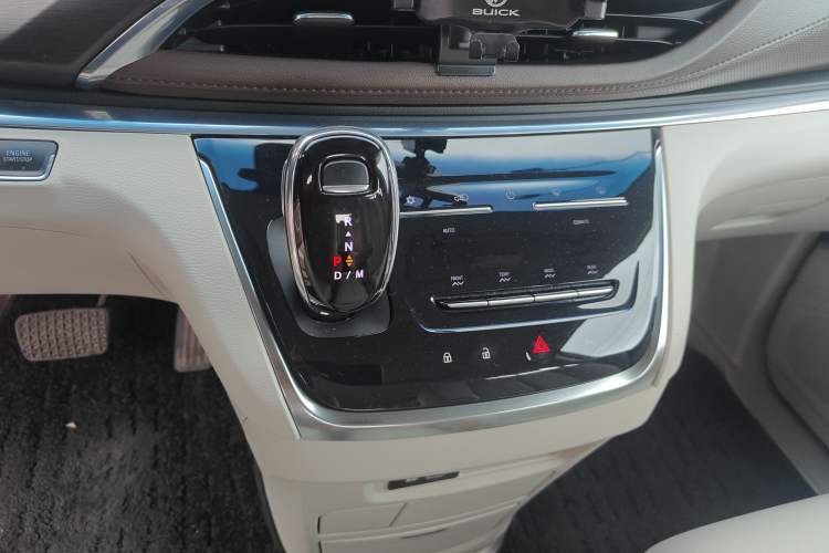 Used Buick GL8 2022 Land Cruiser Executive Class 652T Comfort Model Gear Lever