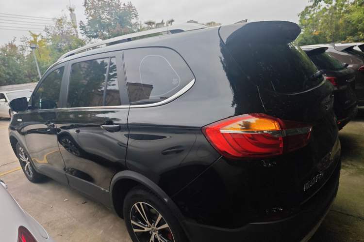 Used SWM X7 2020 2.0L Manual Comfort Version 7 Seats