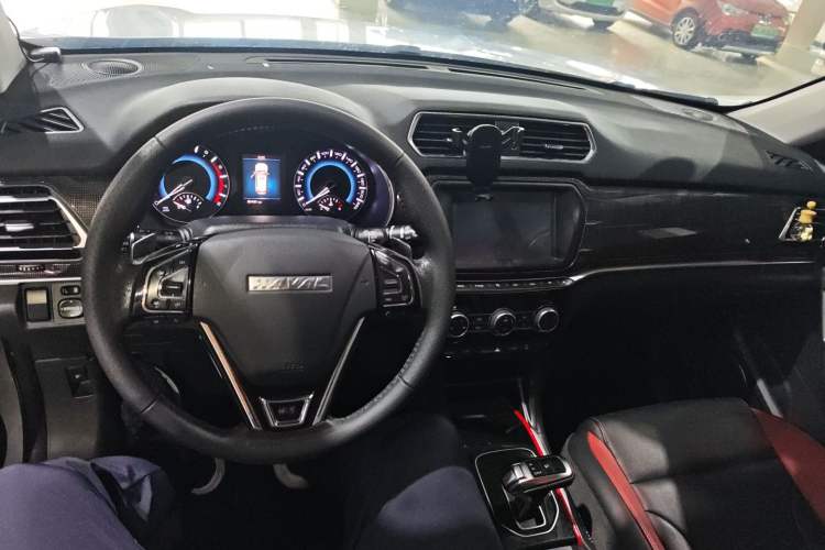 Used Haval H2 2018 Blue Label 1.5T Dual-Clutch Two-Wheel-Drive Elite Model