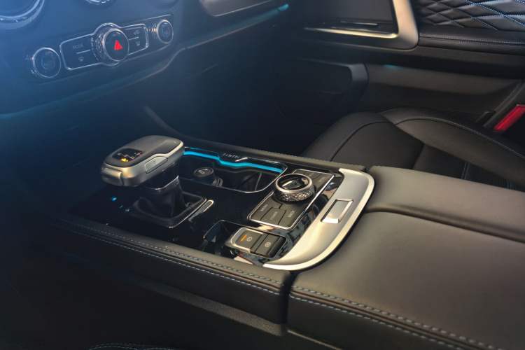 Used BAIC Off-Road BJ40 2023 2.0T Automatic Four-Wheel Drive Urban Hunter Edition Chivalrous Type
